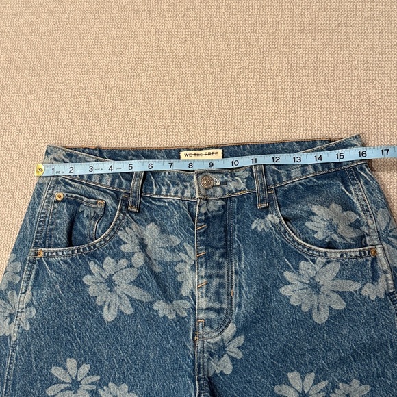 Free People We the Free Good Luck Printed Barrel Jeans - Laser Daisy - Picture 10 of 10